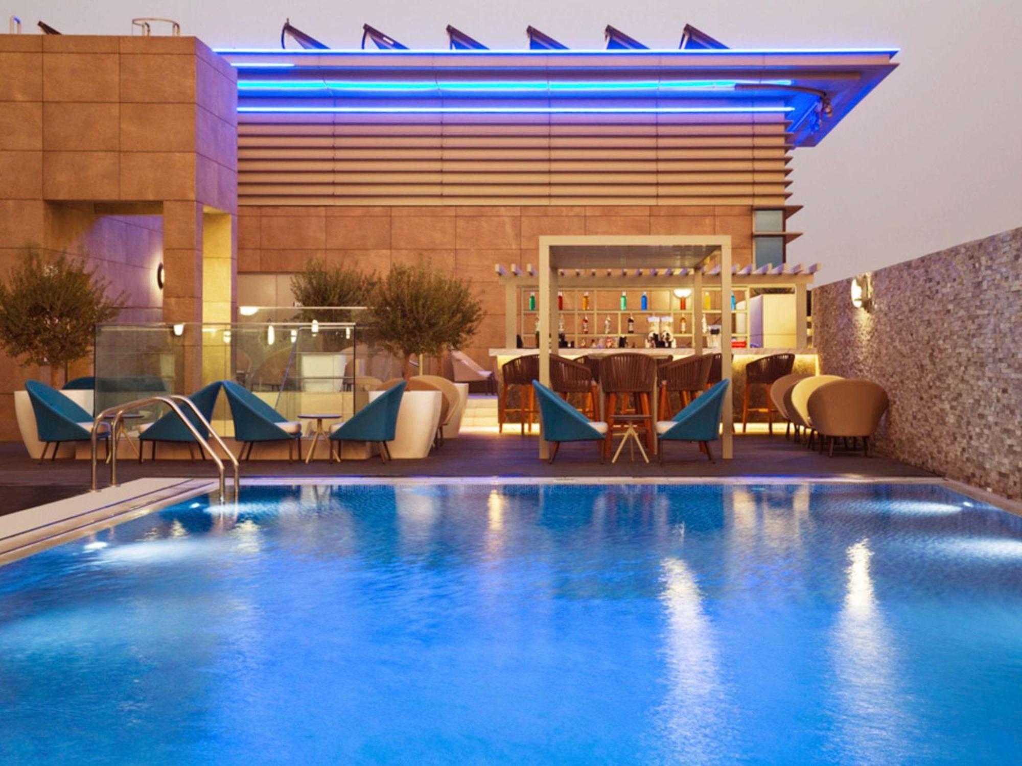 Отель Novotel Bur - Healthcare Дубай